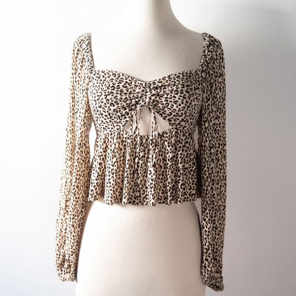 Urban Outfitters Leopard Cutout Peplum Crop Top Size S - Picture 4 of 13